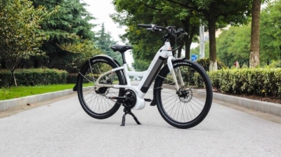 Prix des vélos électriques : achat, accessoires et entretien 